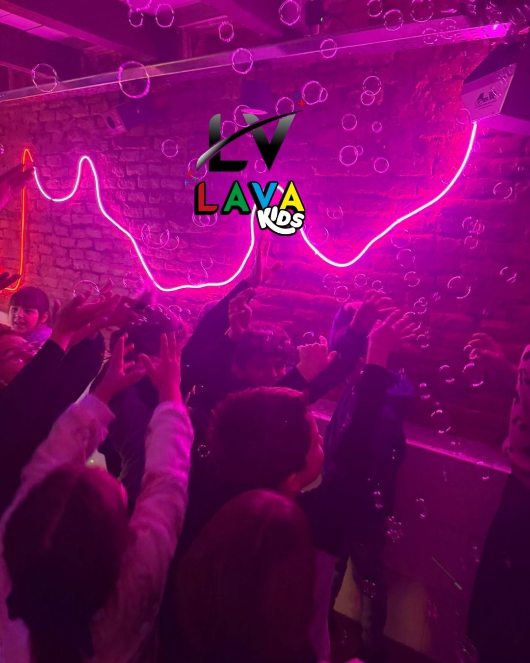 LAVA KIDS SALON DE FIESTAS INFANTILES