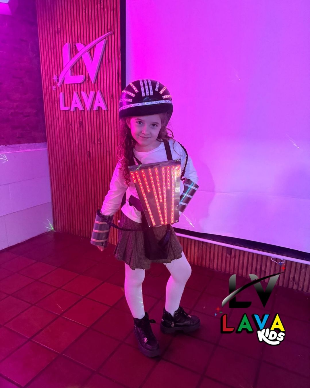 LAVA KIDS SALON DE FIESTAS INFANTILES