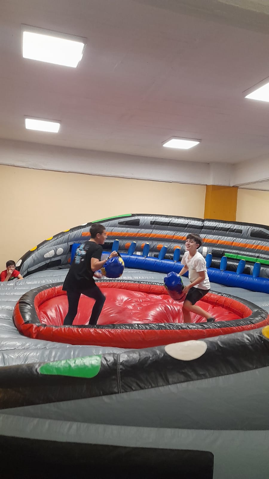 ENJOY SALON DE FIESTAS