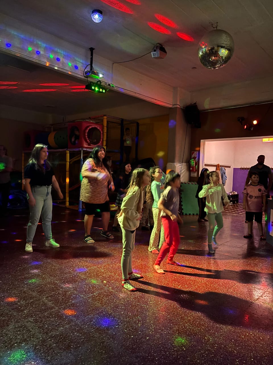 ENJOY SALON DE FIESTAS