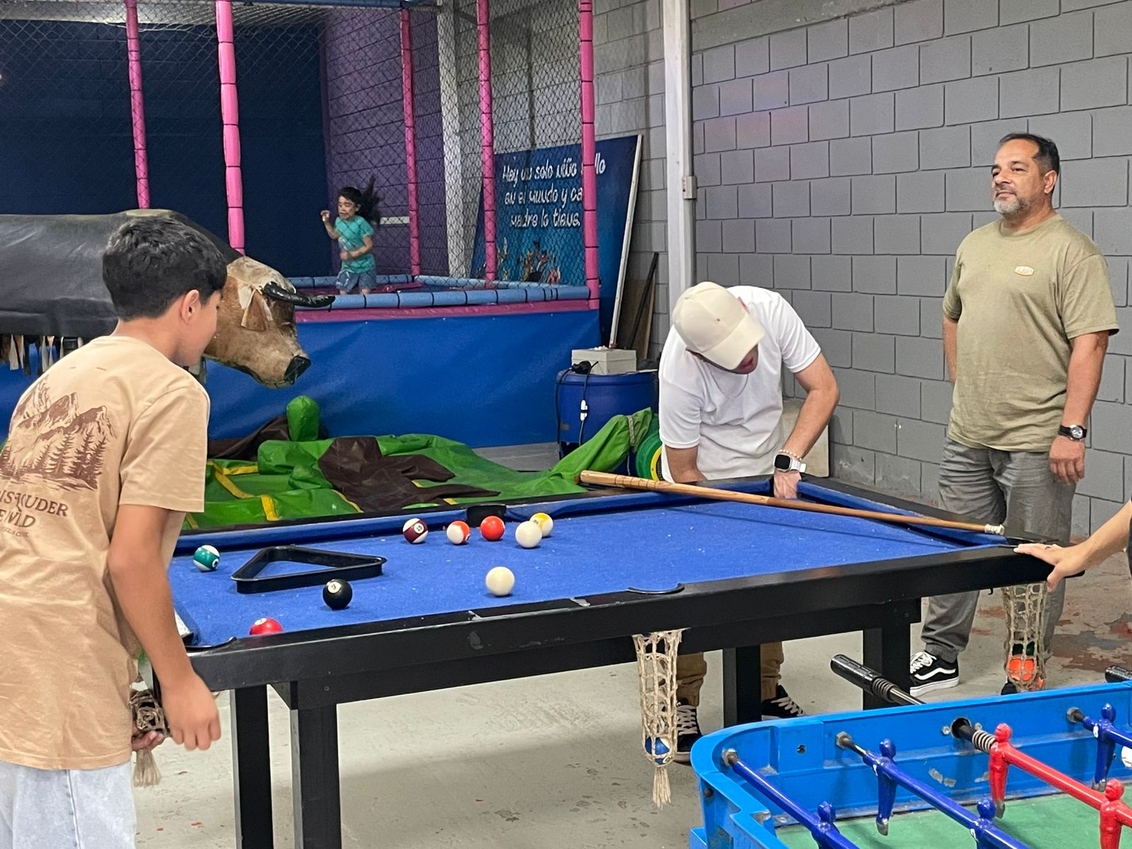 CAMPANITA - SALON DE FIESTAS INFANTILES Y TEENS